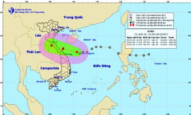 Áp thấp nhiệt đới giật cấp 9, cách bờ biển Quảng Bình 350km ảnh 1